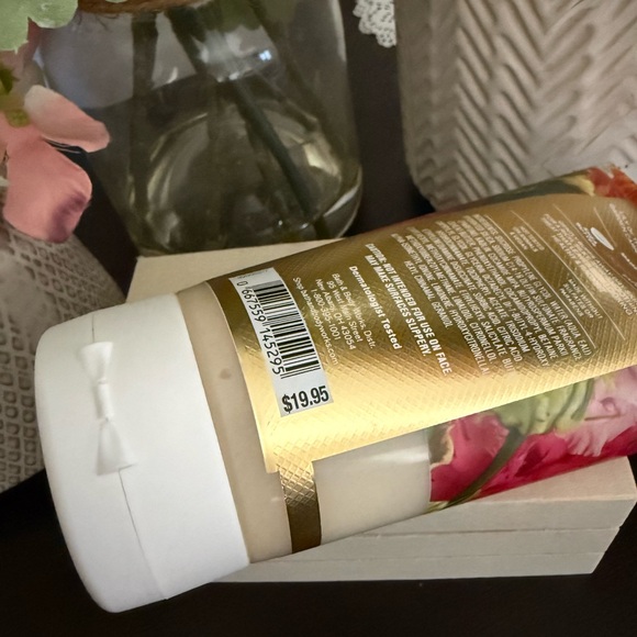 🆕💐 BATH & BODY WORKS “BRIGHTEST BLOOM” CREAMY BODY SCRUB. BRAND NEW FULL SIZE. - Picture 4 of 6